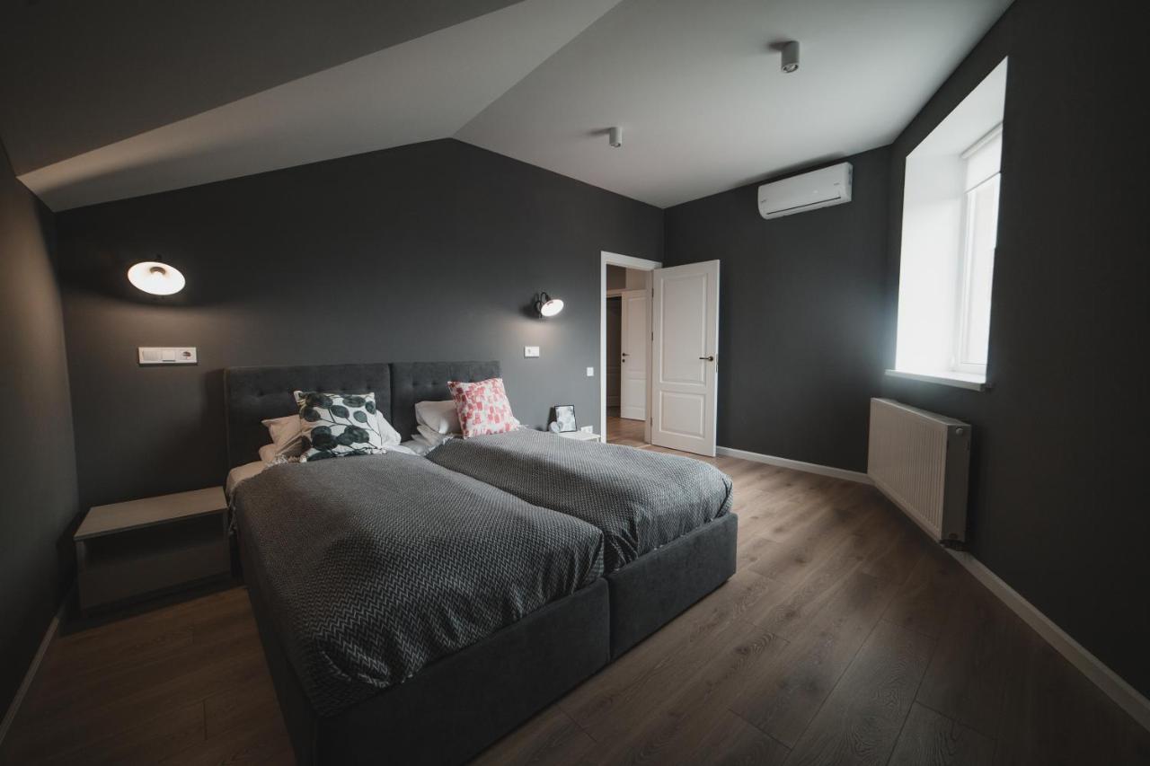 Kostjukowski Apartments Mudroho 12 V Lviv Buitenkant foto