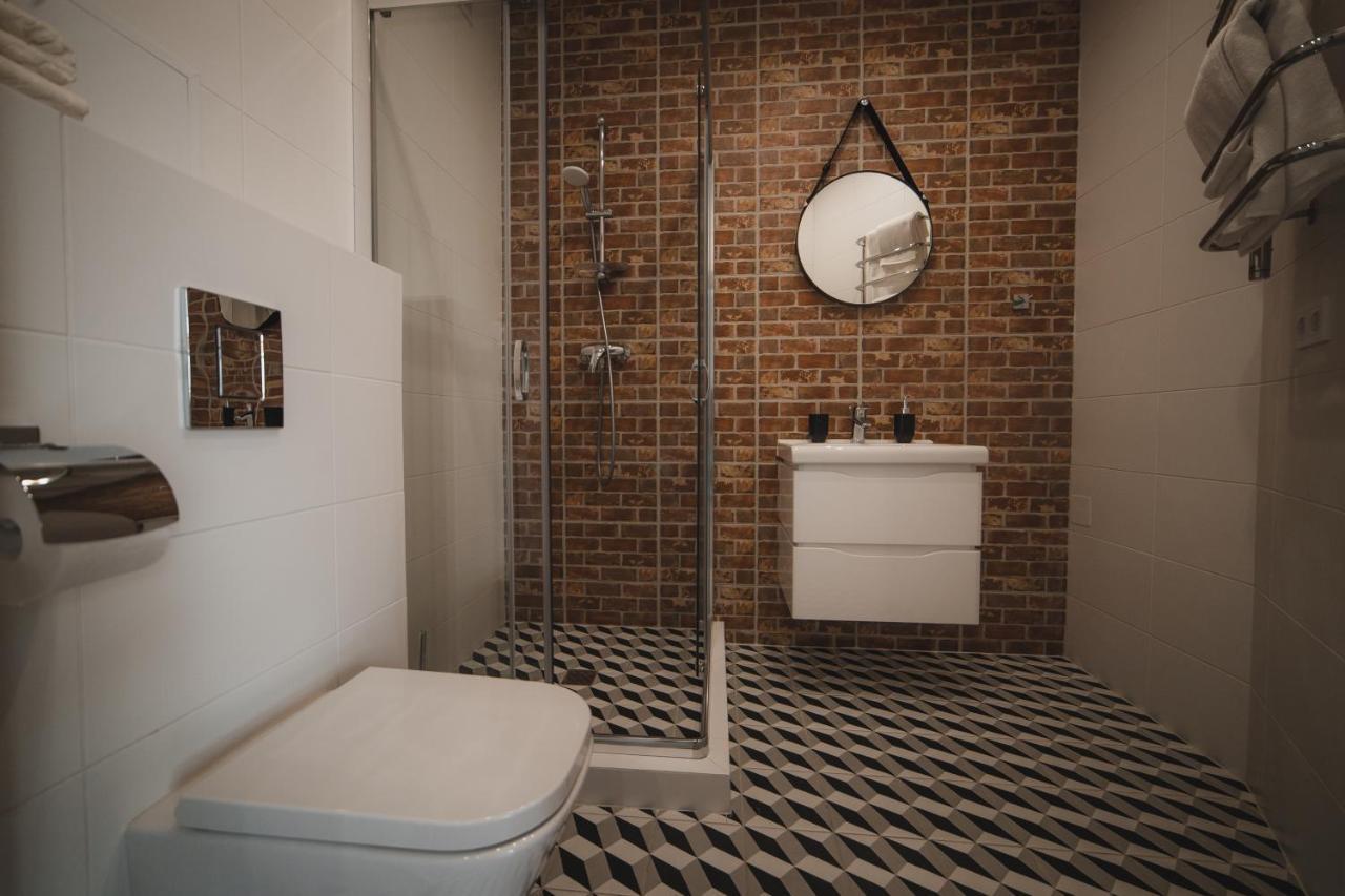 Kostjukowski Apartments Mudroho 12 V Lviv Buitenkant foto