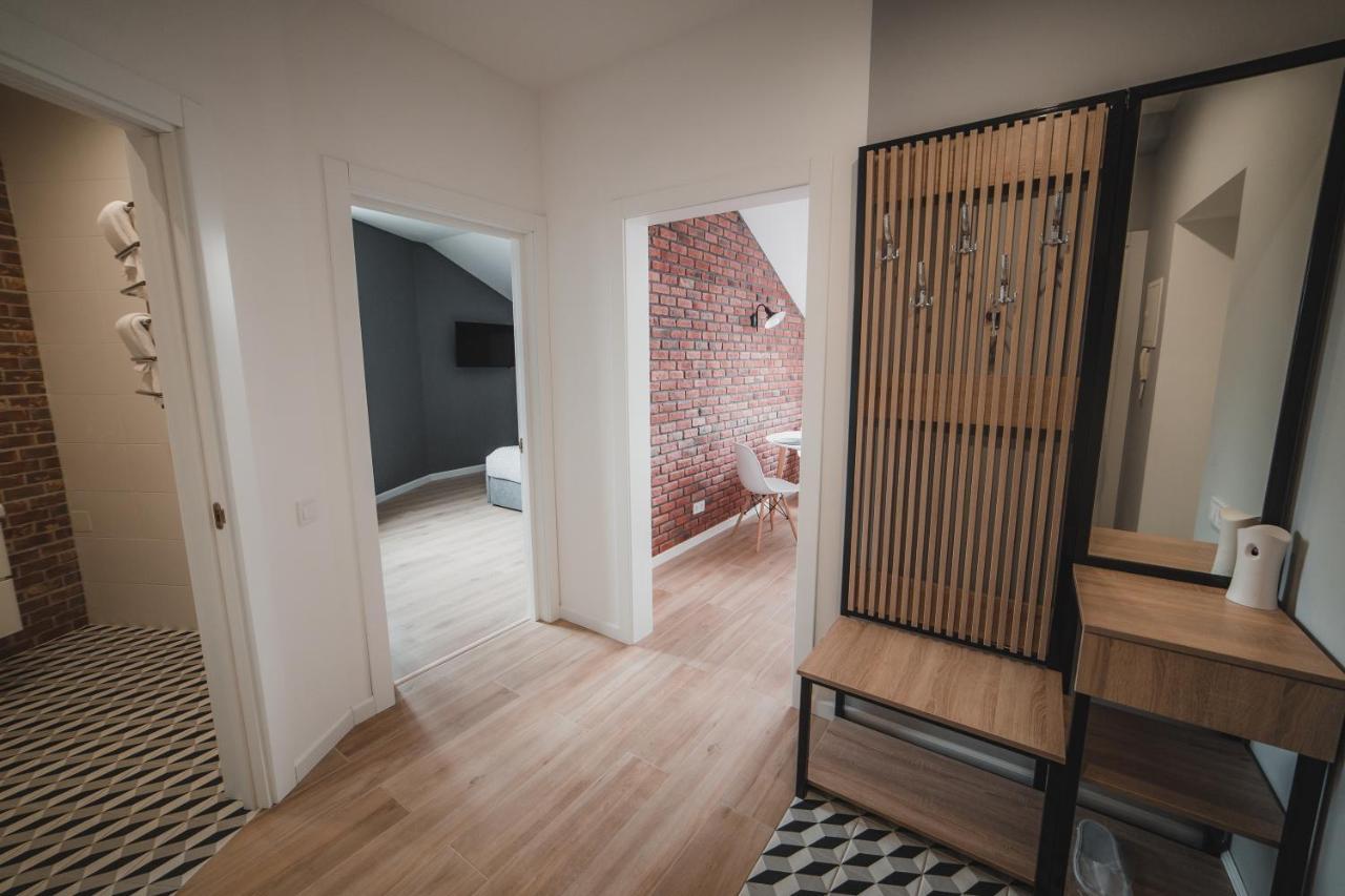 Kostjukowski Apartments Mudroho 12 V Lviv Buitenkant foto