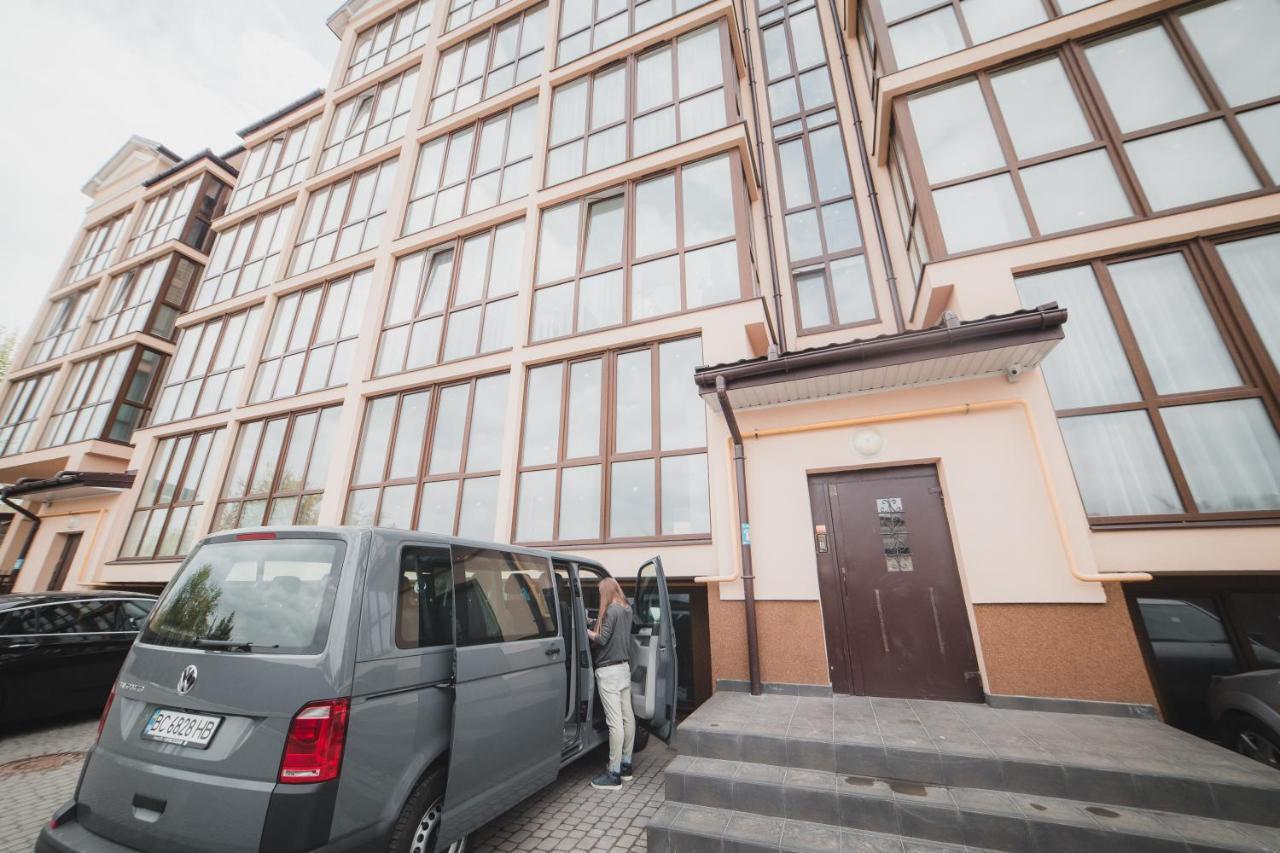 Kostjukowski Apartments Mudroho 12 V Lviv Buitenkant foto