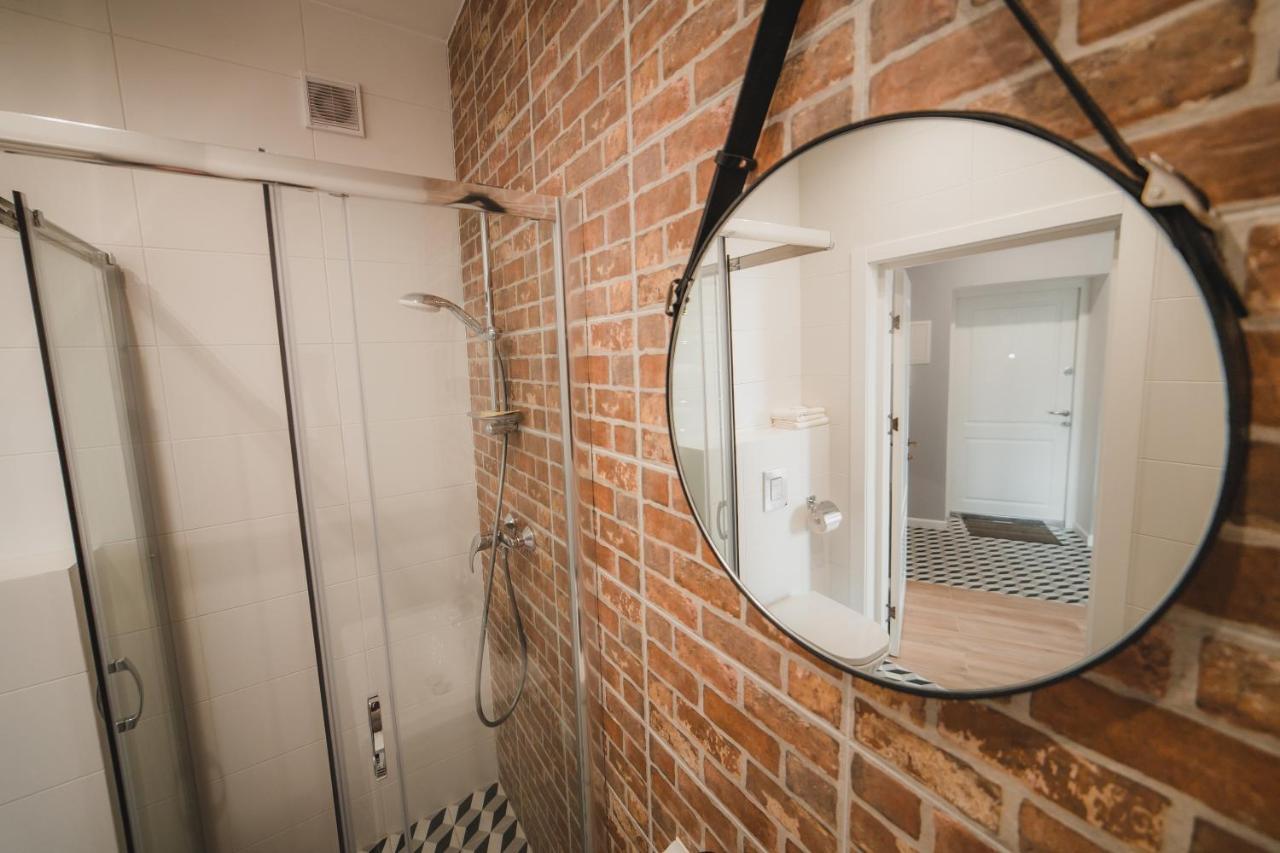 Kostjukowski Apartments Mudroho 12 V Lviv Buitenkant foto